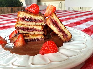 Francouzský toast s čokoládovou omáčkou