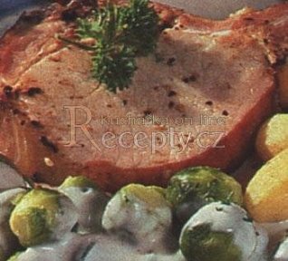 Uzené kotlety s růžičkovou kapustou