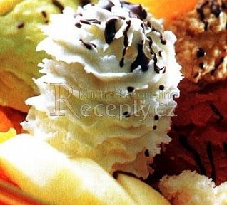 Zmrzlinový pohár s griotkou