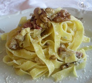 Fettuccine Con Speck E Gorgonzola Fettuccine Con Speck E Gorgonzola