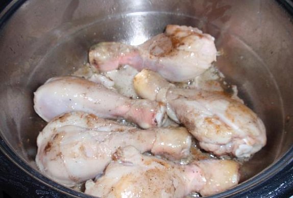 Dušené kuře se zeleninou (tajine / tažín)