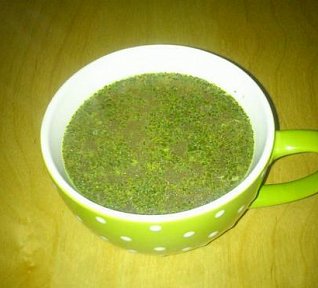 Hovězí vývar se žloutkem