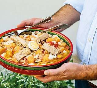 Pomerančový salát s tuňákem