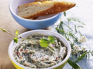 Chilli máslo se sušenými rajčaty