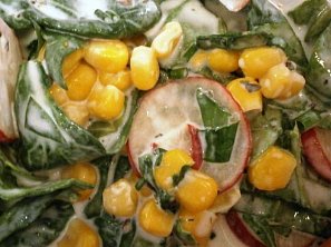 Špenátový salát barevný