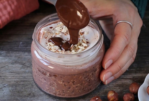 Ovesná kaše přes noc s příchutí Ferrero Rocher