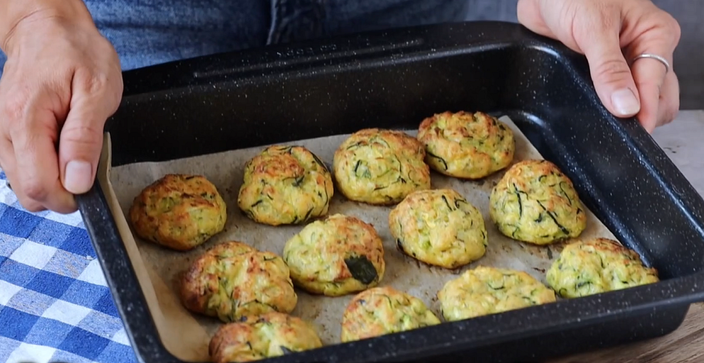 Cuketové kuličky v rajčatové omáčce