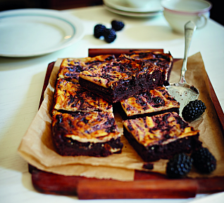 Brownies s ostružinovým pyré Brownies s ostružinovým pyré