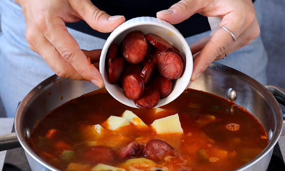 Španělská bramborová polévka