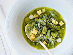 Toskánská jarní polévka s chřestem