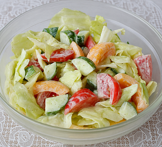 Jednoduchý lehký zeleninový salát