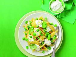 Těstoviny s tvarohem a hráškem