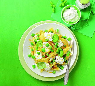 Těstoviny s tvarohem a hráškem