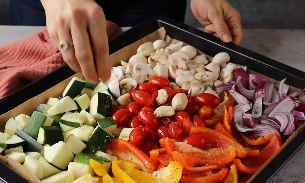 Těstoviny s omáčkou z pečené zeleniny