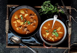 Klasická gulášová polévka