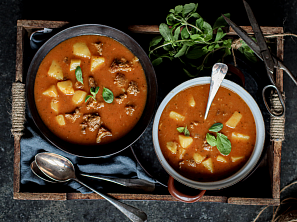 Klasická gulášová polévka