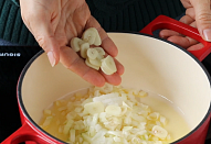 Květákový krém s parmazánem